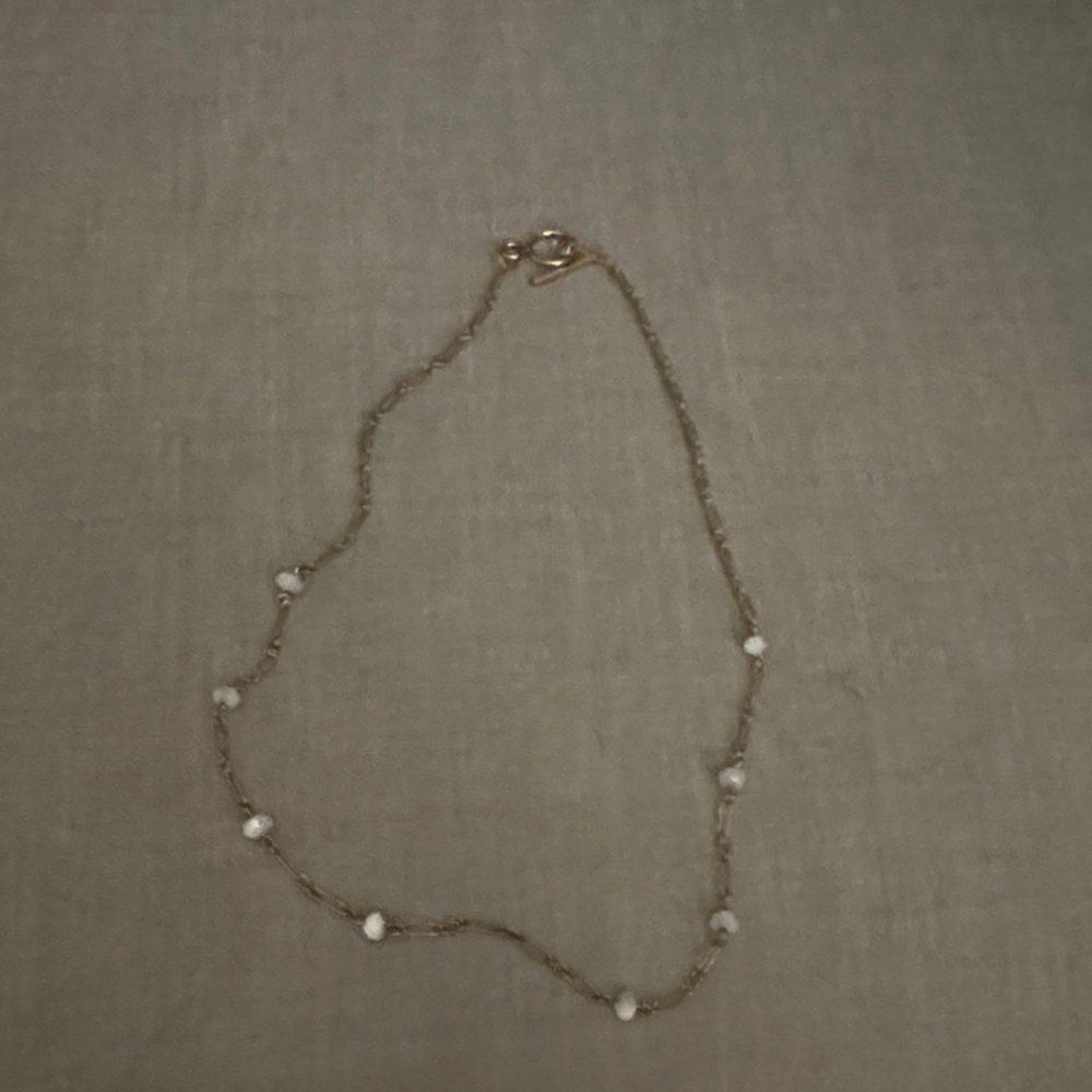 Elegant Gold and White Pearl Necklace